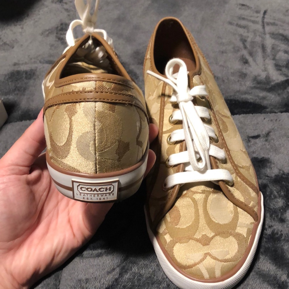 Coach shoes women’s size 10